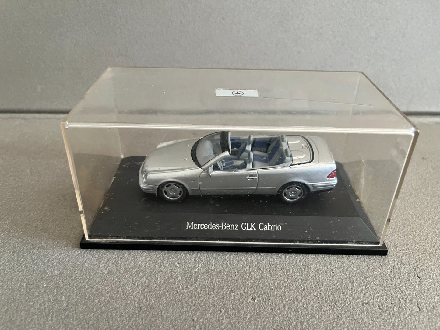 Voiture Miniature Mercedes Benz CLK Cabrio Schuco au 1/43