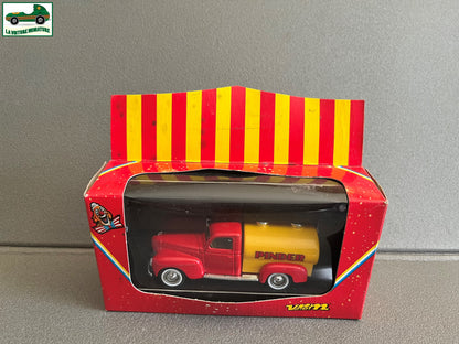 Voiture Miniature Dodge 1940 Pinder Verem au 1/43