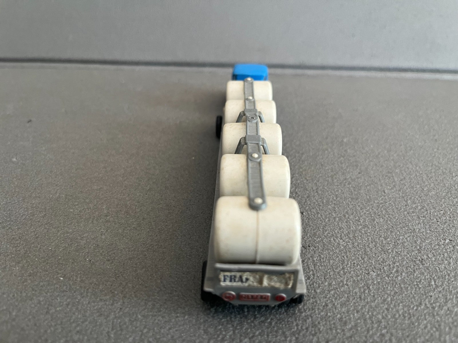 Ancienne Voiture Miniature Plastique Camion Semi  Unic Remorque Norev 1/86