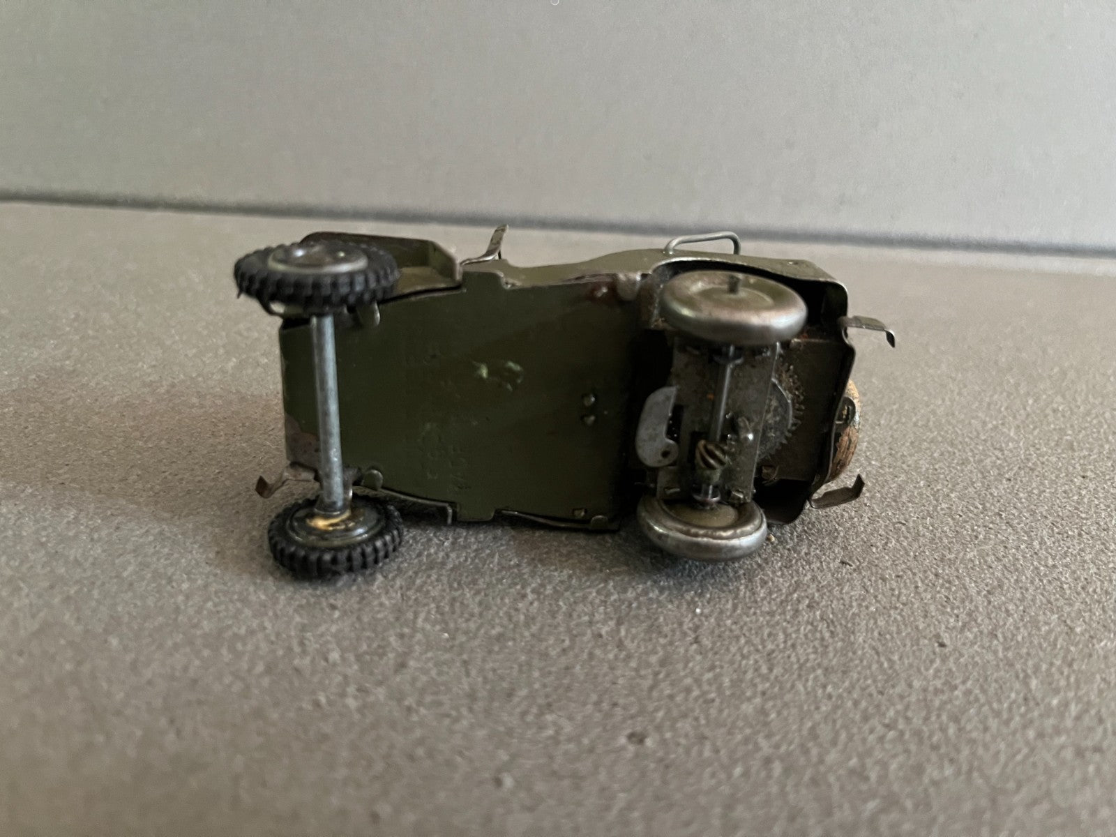 Rare Ancienne Voiture Miniature Militaire Jeep Willis Armée Tôle Modifié 1/43