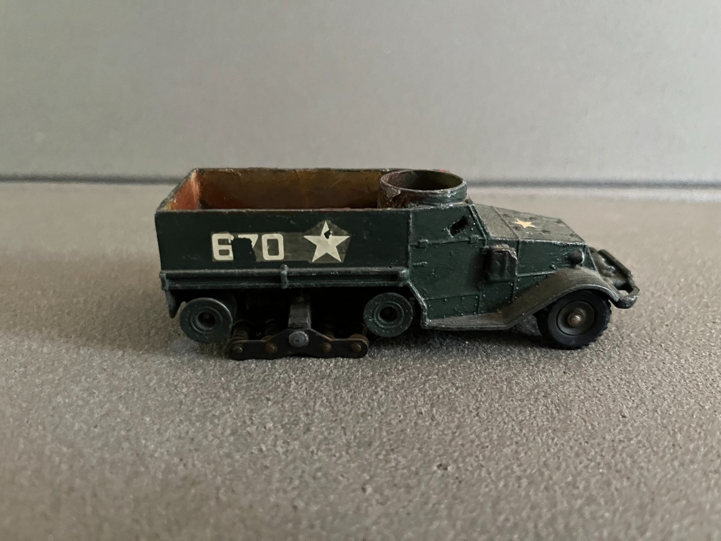Ancienne Miniature Militaire Blindé Half Track  Dinky Toys Meccano France Epave
