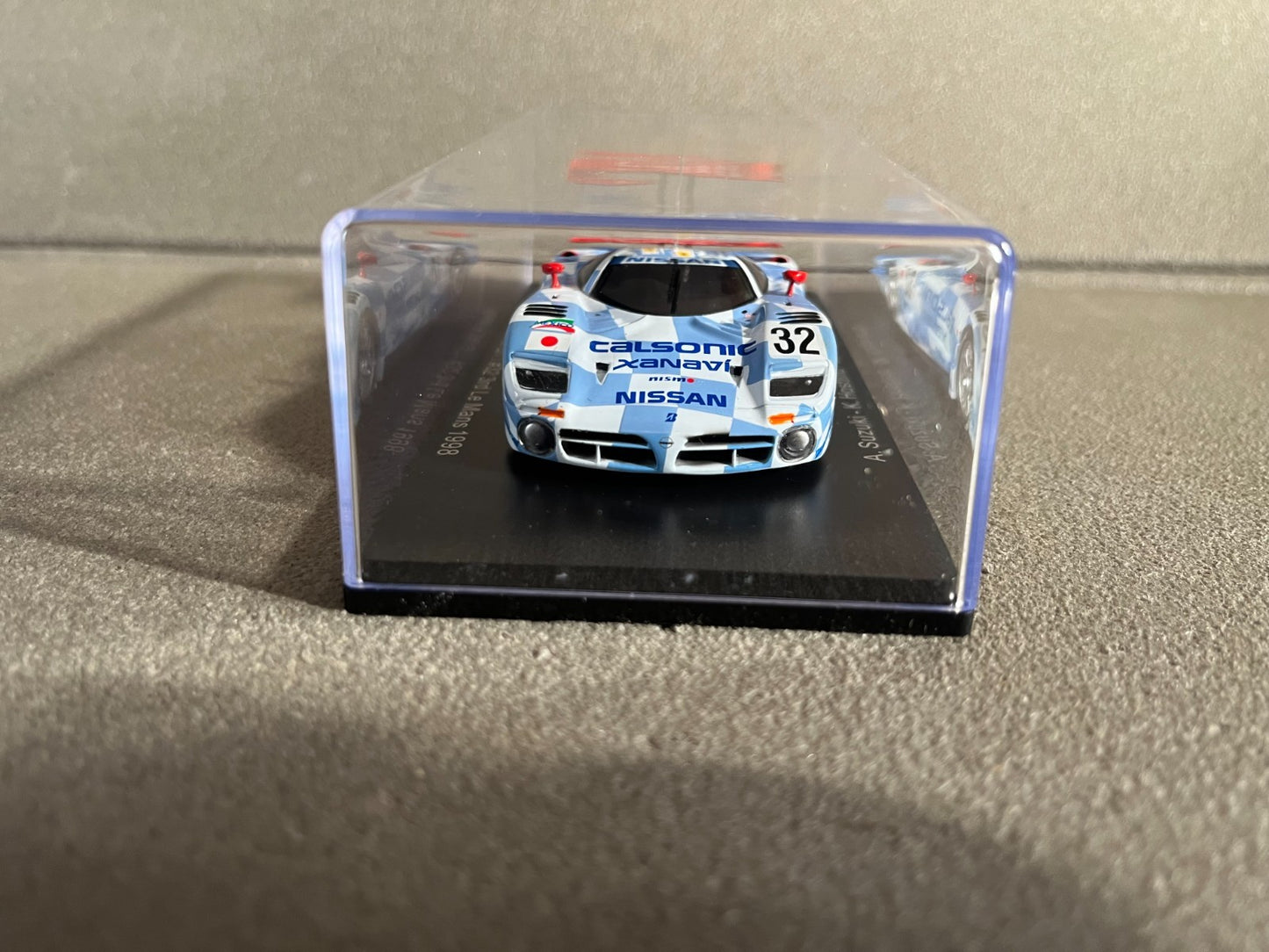 Voiture Miniature Nissans R 390 GT1 Le Mans 1998 Spark Hachette 1/43