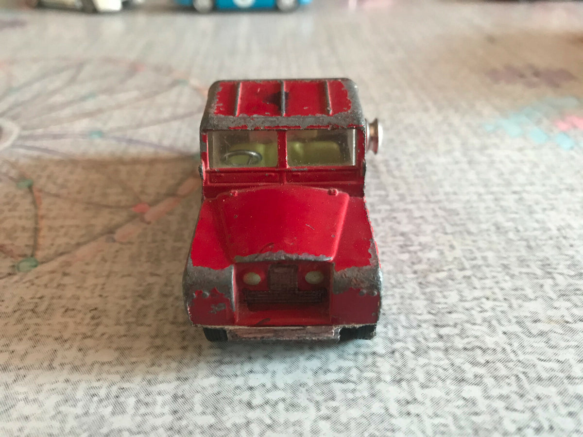 Ancienne Voiture Miniature Land Rover 109 W.B Corgi Toys Made GT Britain Epave 