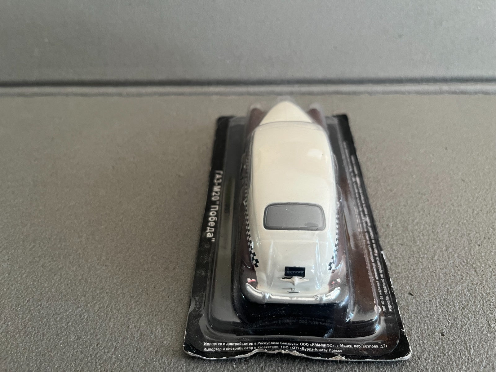 Voiture Miniature GAZ M20 Pobieba Taxi Ixo DeAgostini URSS Pays Est Russie 1/43