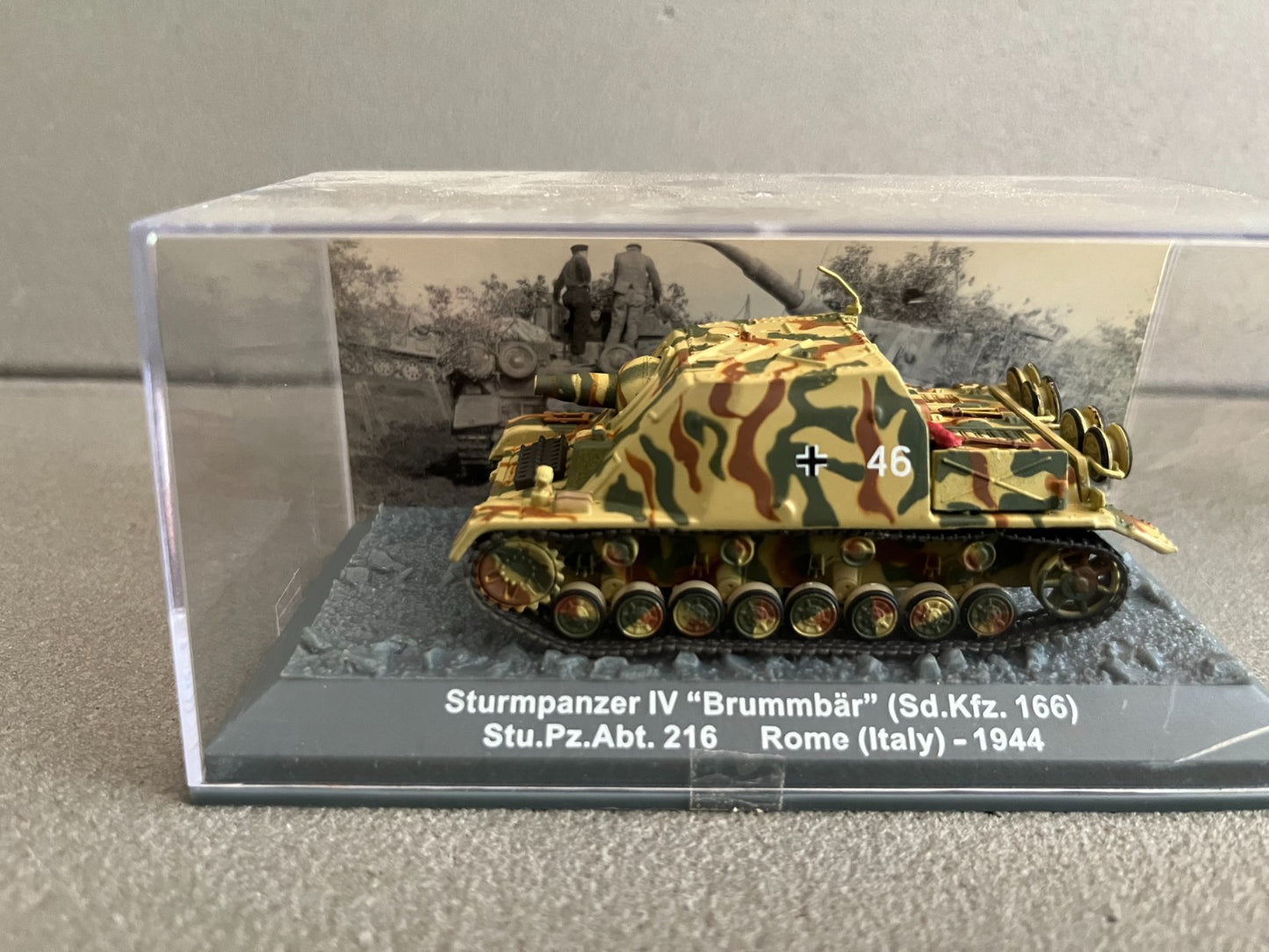 Miniature Militaire Char Tank Blindé Sturmpanzer IV Brummbar Altaya 1/72