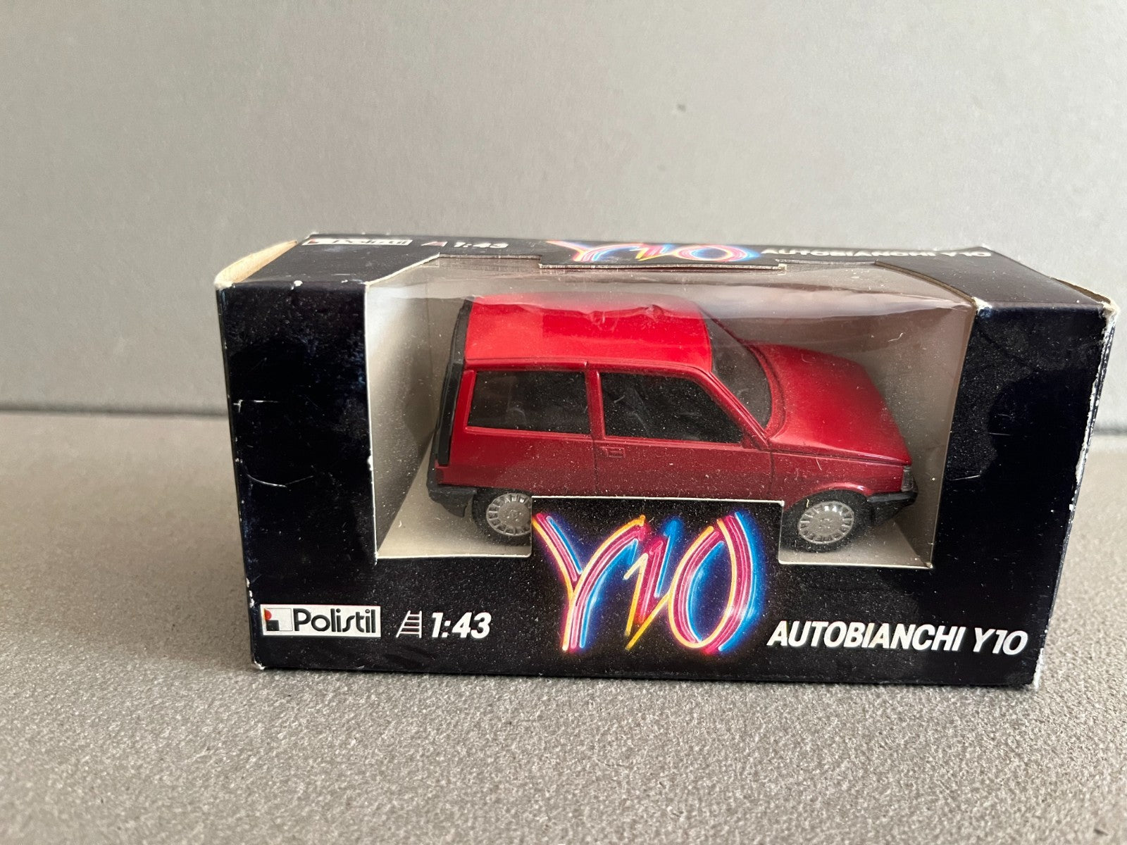 Ancienne Voiture miniature Autobianchi Y10 Polistil Italy au 1/43