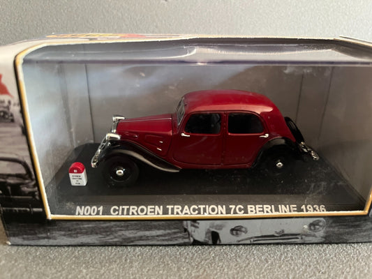 Voiture Miniature Citroen Traction 7C Berline 1936 Nostalgie au 1/43