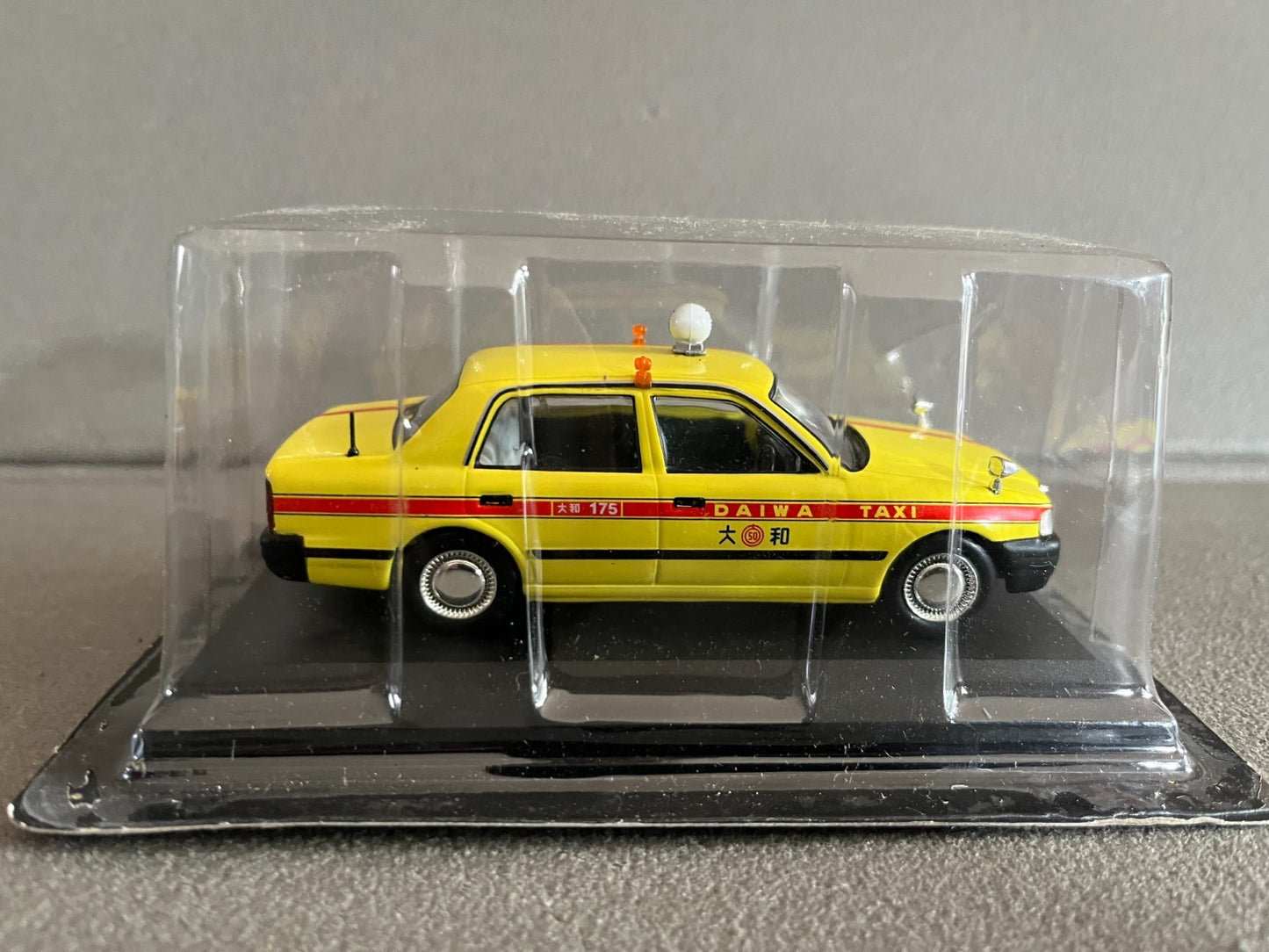 Voiture Miniature Toyota Crown Tokyo 1998 Taxi Du Monde au 1/43 Altaya