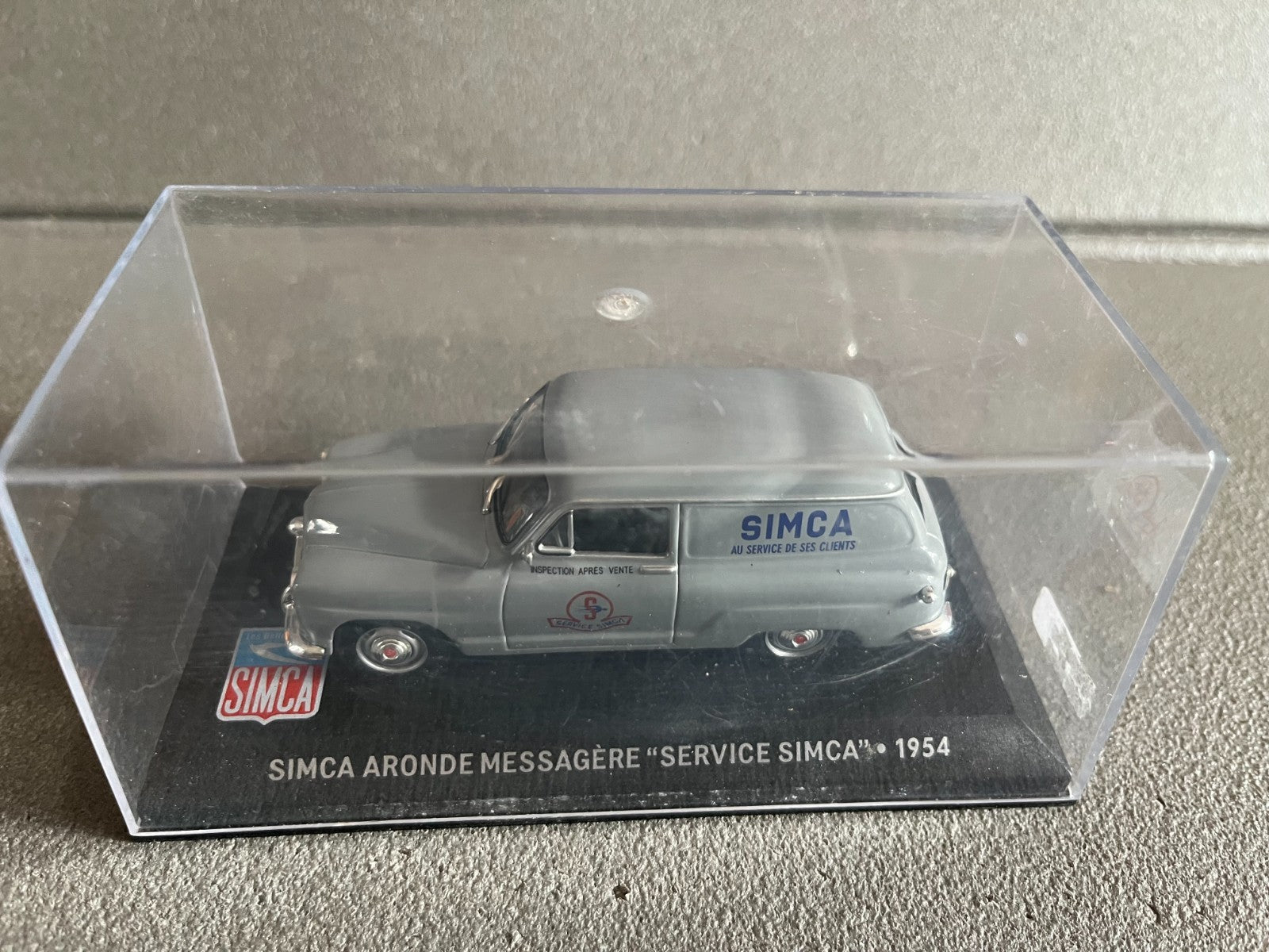 Voiture miniature Simca Aronde Messagère Service 1954 Altaya au 1/43