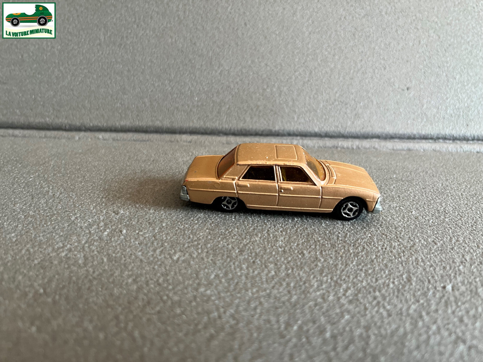 Ancienne Miniature Voiture Peugeot 604 MiniJet Norev France 1/64