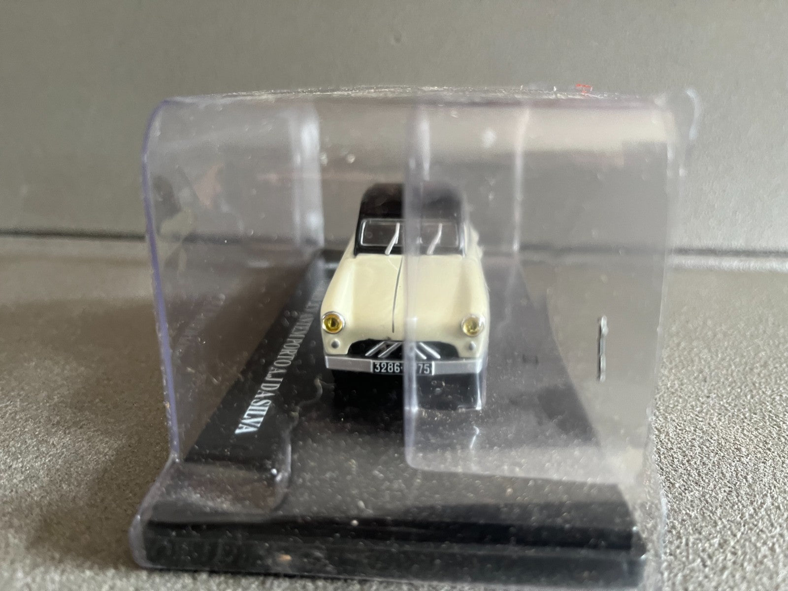 Voiture miniature Citroen 2CV Antem Porto A.J Da Silva Auto Plus Hachette 1/43