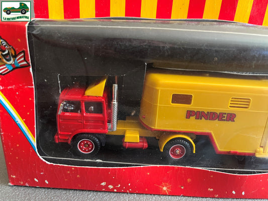 Voiture Miniature Semi Remorque Renault Transport Chevaux Pinder Verem 802 1/50