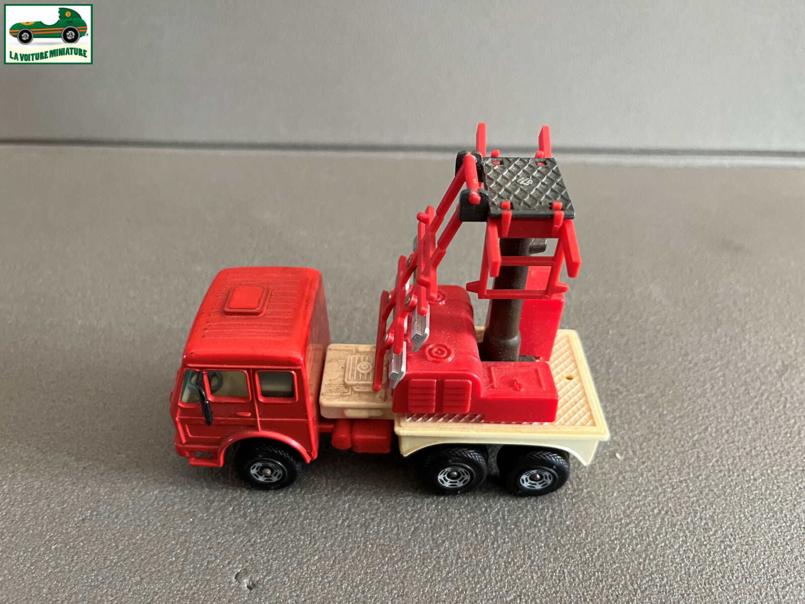 Voiture  Miniature Camion Mercedes Eclairage Chantier Gama Germany 1/43 ou 1/50