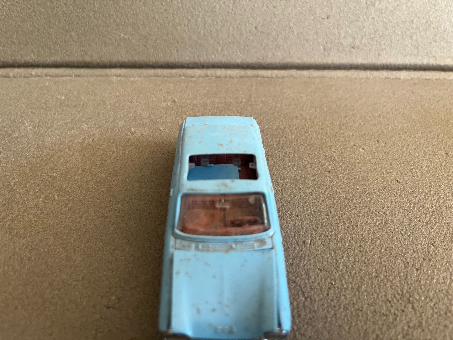 Ancienne Voiture Miniature Peugeot 204 Norev Plastique France Epave