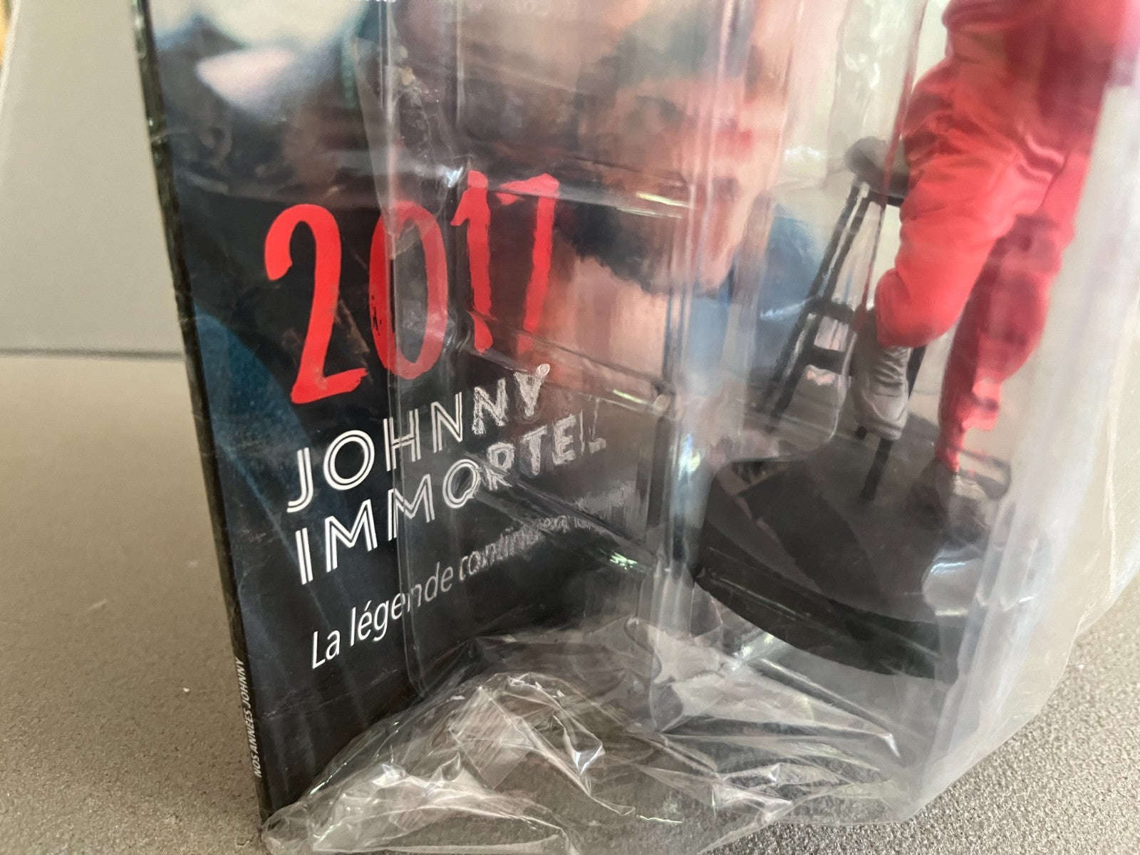 Figurine de Collection Johnny Hallyday + Livret N°54