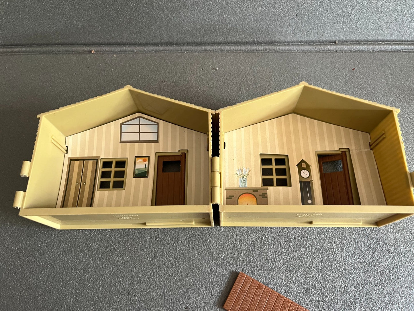 Jouet Ancien Plastique Maison New Ray 1999