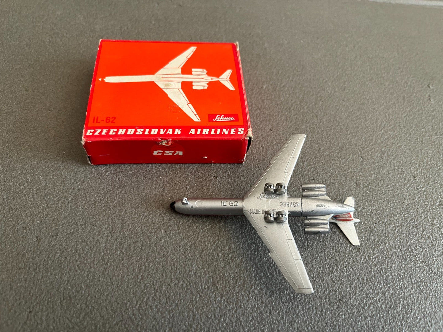 Ancien Avion miniature IL-62 Czechoslovak Airlines Schuco Piccolo
