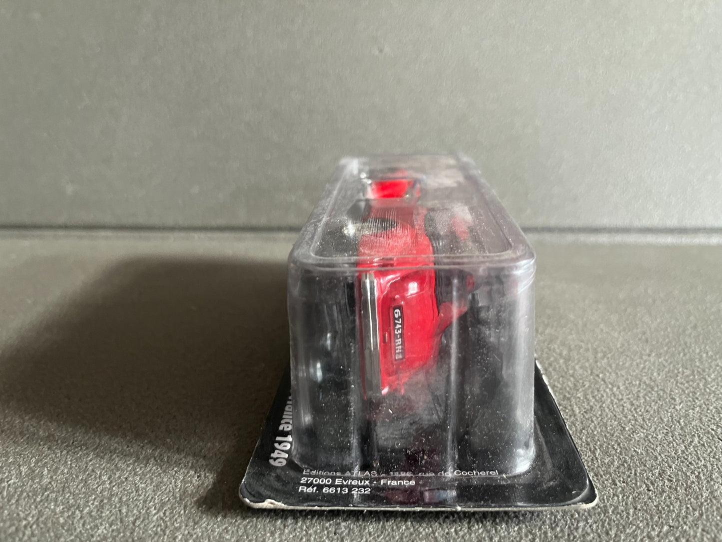 Voiture Miniature Hotchkiss 686 S49 Juges 1949 Norev Tour de France au 1/43