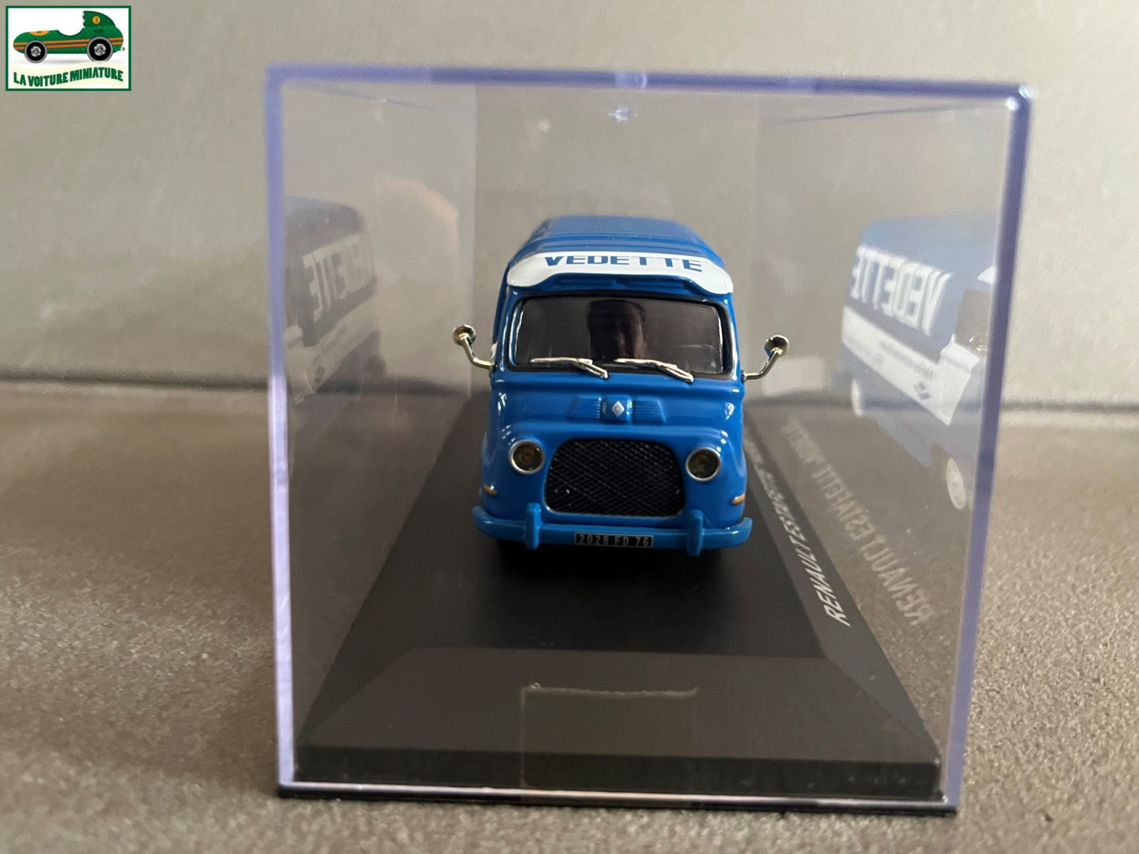 Voiture Miniature Camion Publicitaire Renault Estafette Vedette au 1/43