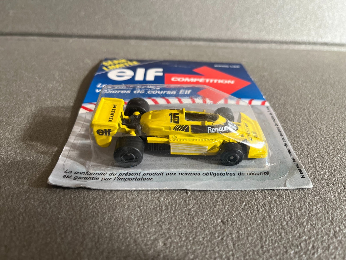 Voiture miniature F1 Renault RS 01/02 1977 Elf Competition 1/53 Type Majorette