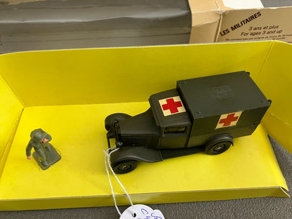 Ancien Miniature Militaire Blindé Citroën C4 Ambulance 6020 Solido France 1/43