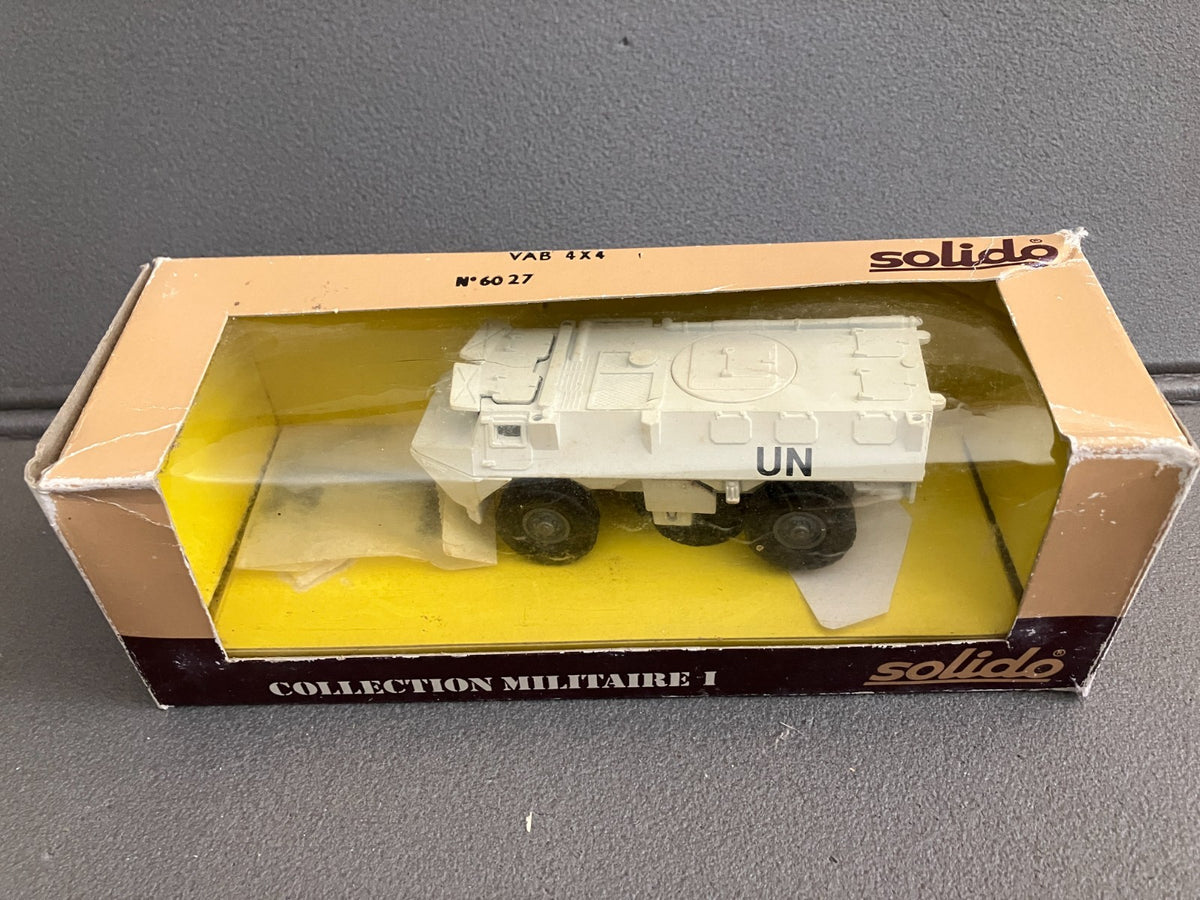 Ancienne Miniature Militaire Blindé VAB 4x4 6027 UN Solido France 1/50