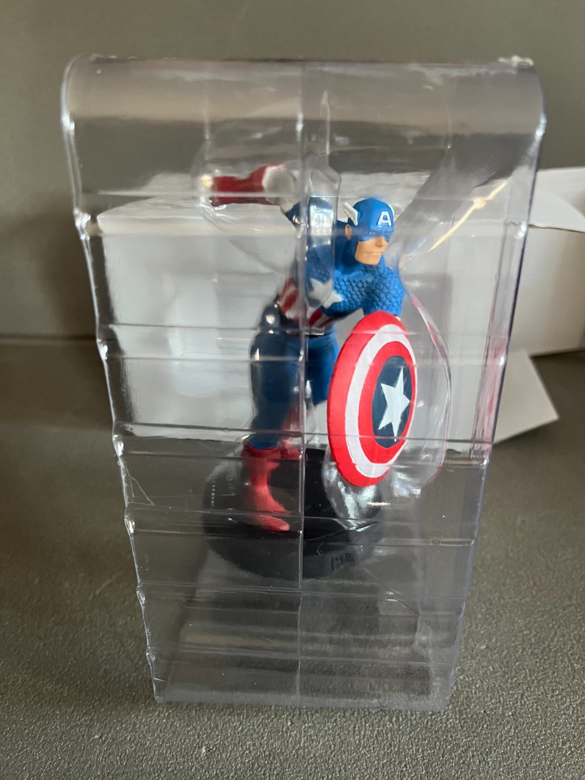 Figurine de Collection Marvel 60'S Captain America Résine 13cm Eaglemoss
