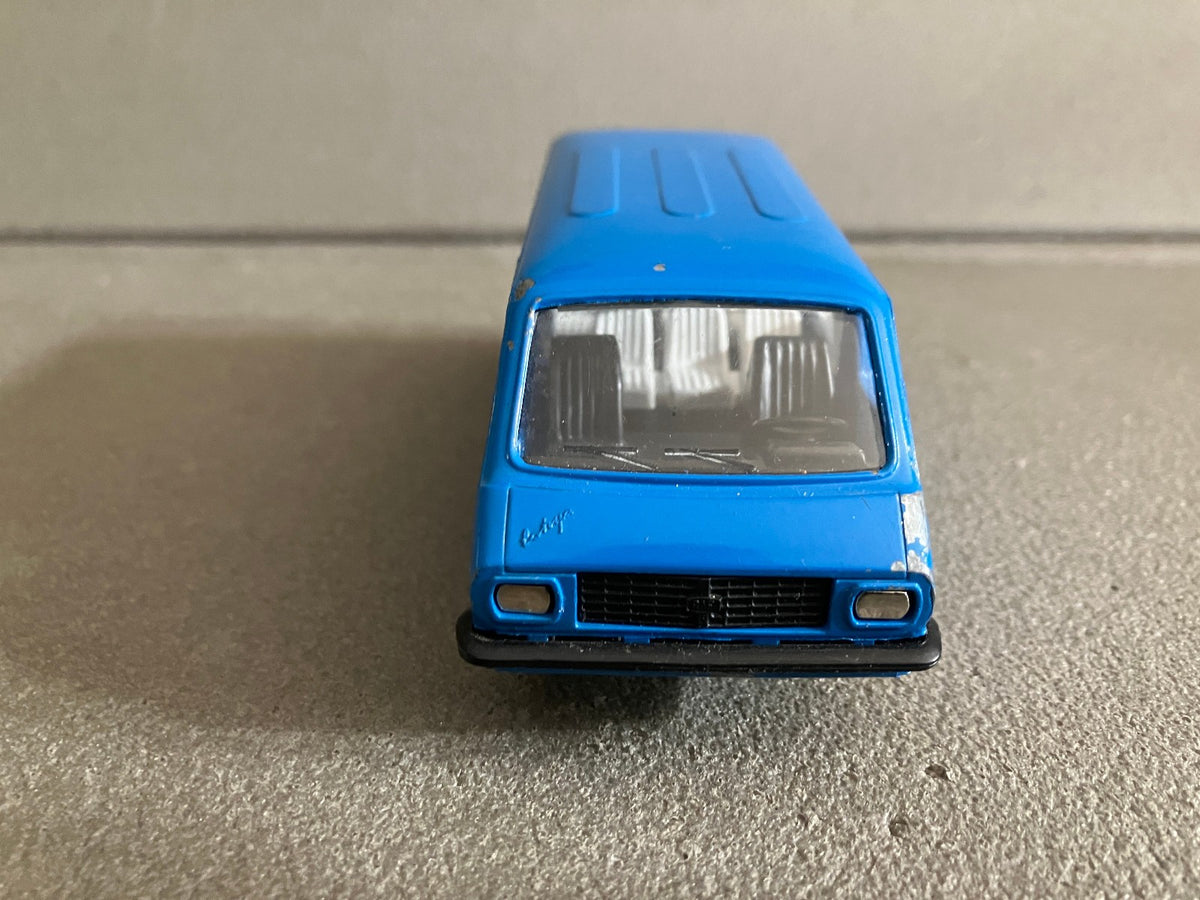 Ancienne Voiture Miniature RAF 2203 Novoexport Russe CCCP URSS N° A18 au 1/43