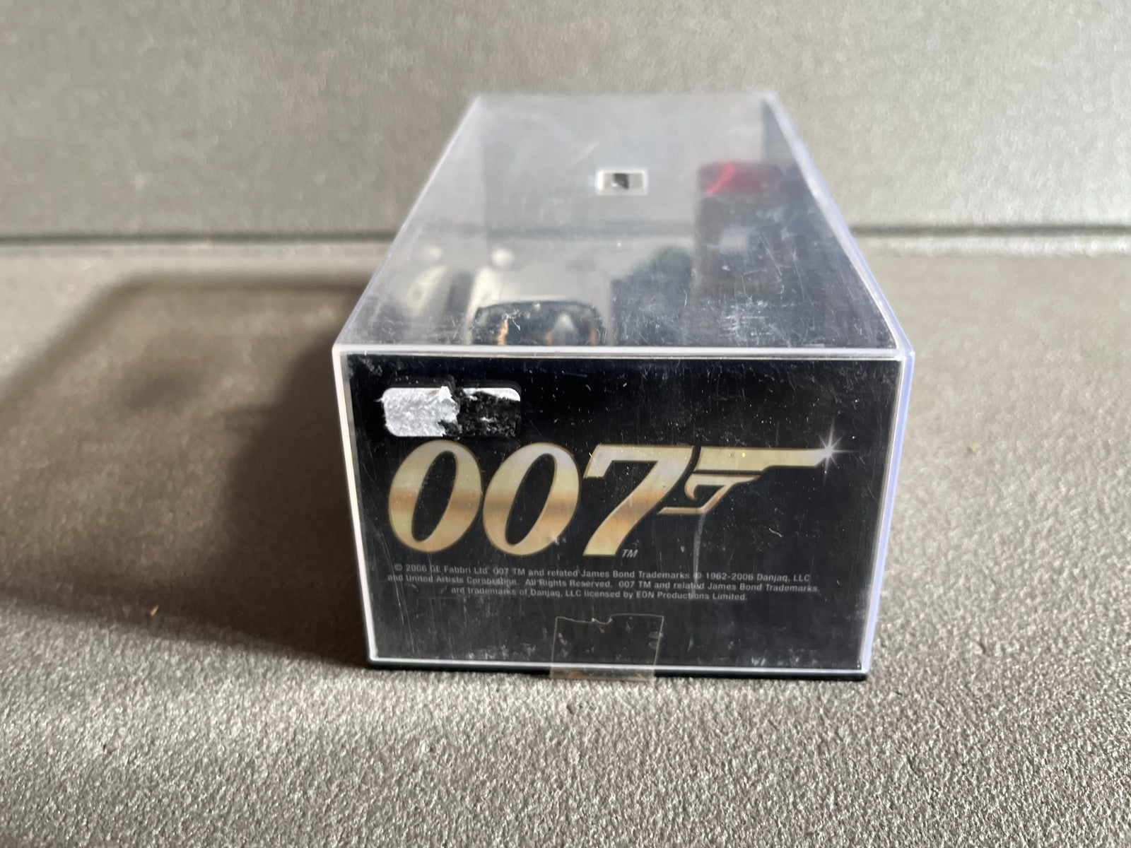 Voiture miniature Toyota 2000 GT James Bond 007 1/43