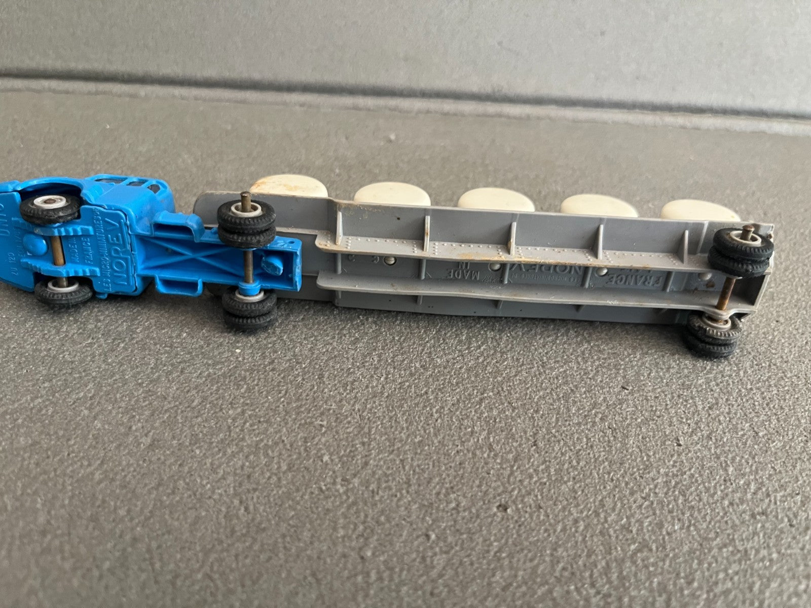 Ancienne Voiture Miniature Plastique Camion Semi  Unic Remorque Norev 1/86