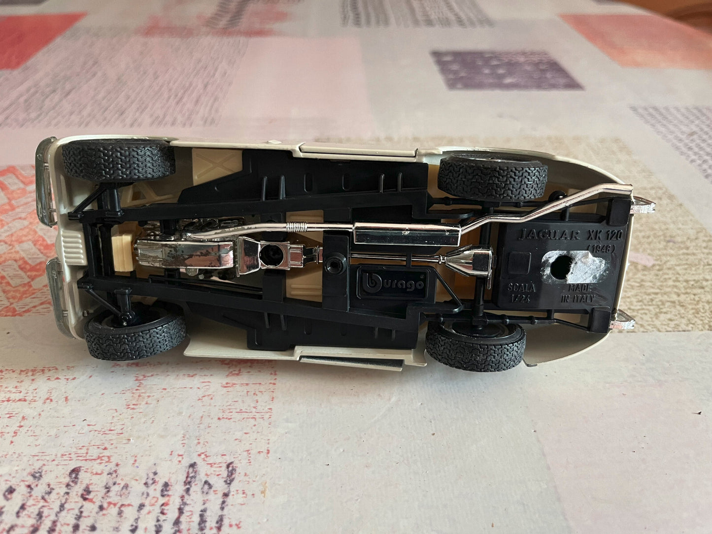 Voiture miniature Jaguar XK 120 1948 Burago 1/24