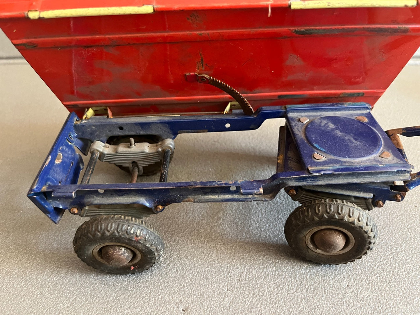 Jouet Ancien Voiture Miniature Tôle Remorque Gama Incomplet