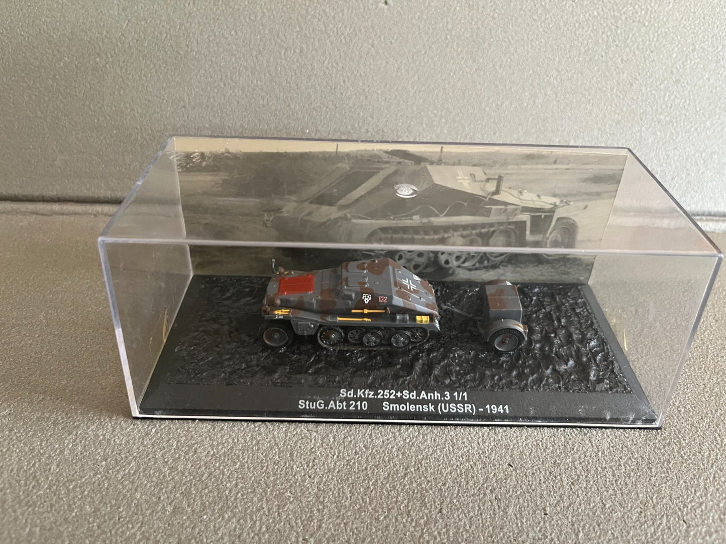 Miniature Militaire Char Tank Blindé Sd.Kfz. 252 + Sd.anh. 3 1/1 Altaya 1/72