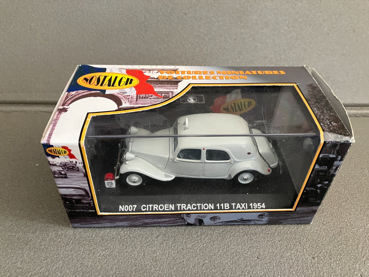 Voiture Miniature Citroen Traction 11B Taxi 1954 Nostalgie au 1/43
