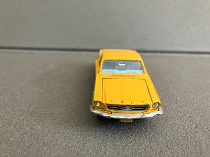 Ancienne Voiture Miniature Ford Mustang 161 England Meccano Dinky Toys 1/43
