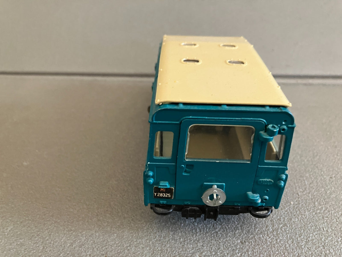 Ancienne Voiture miniature Land Rover Polistil Italy 1/25 Incomplète