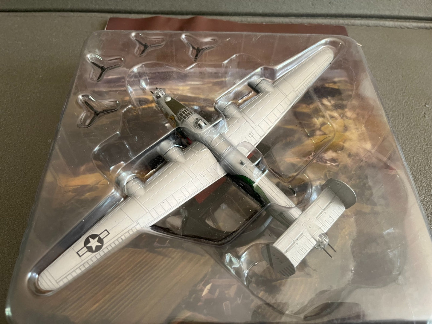 Avion miniature Militaire Bombardier Consolidated B-24J Liberator Altaya 1/72