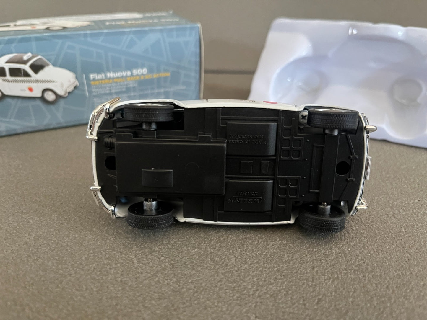 Voiture Miniature Fiat Nuova 500 Rome Taxi du Monde Welly 1/38