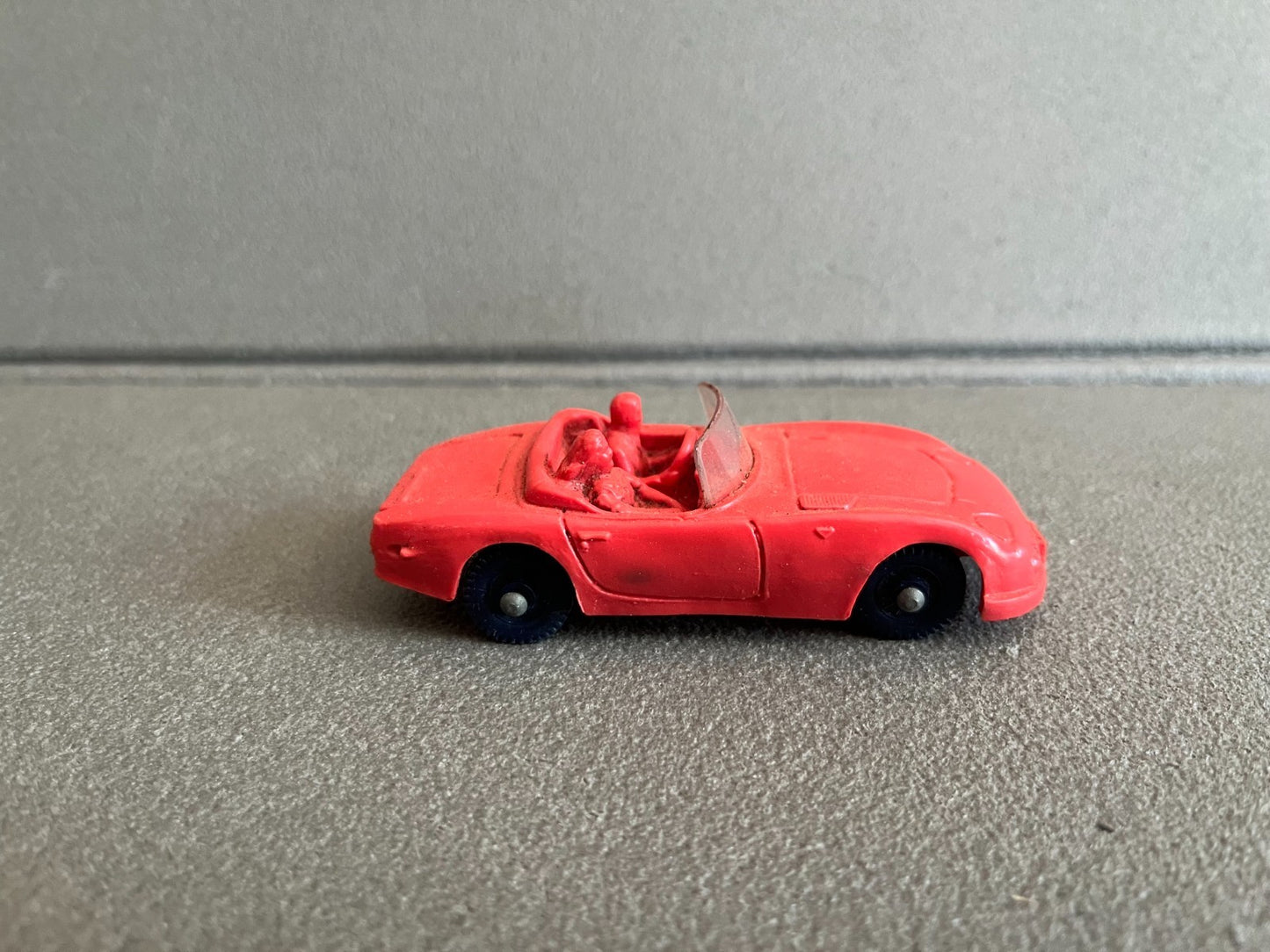 Voiture Miniature Ancien Toyota 2000GT Tomte Lardal Norway Plastique Gomme