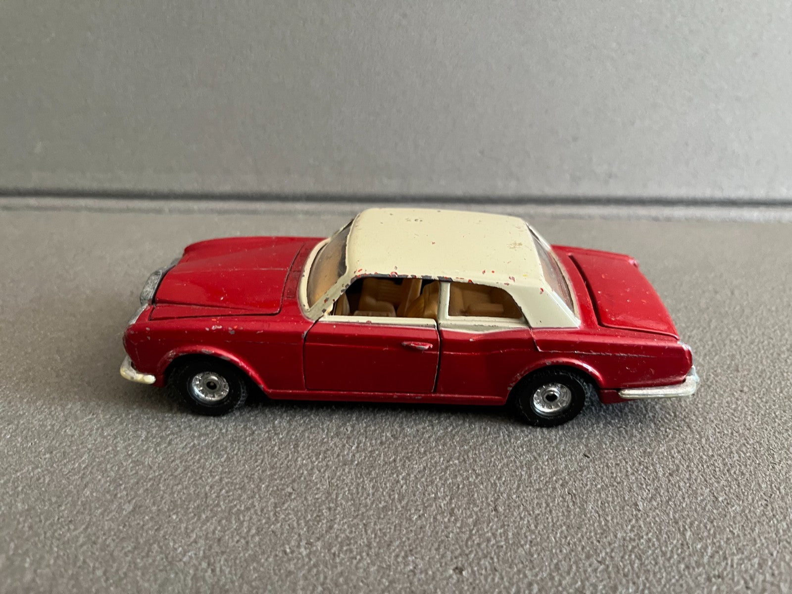 Jouet Ancien Voiture Miniature Rolls Royce Corniche Corgi Gt Britain 1/36