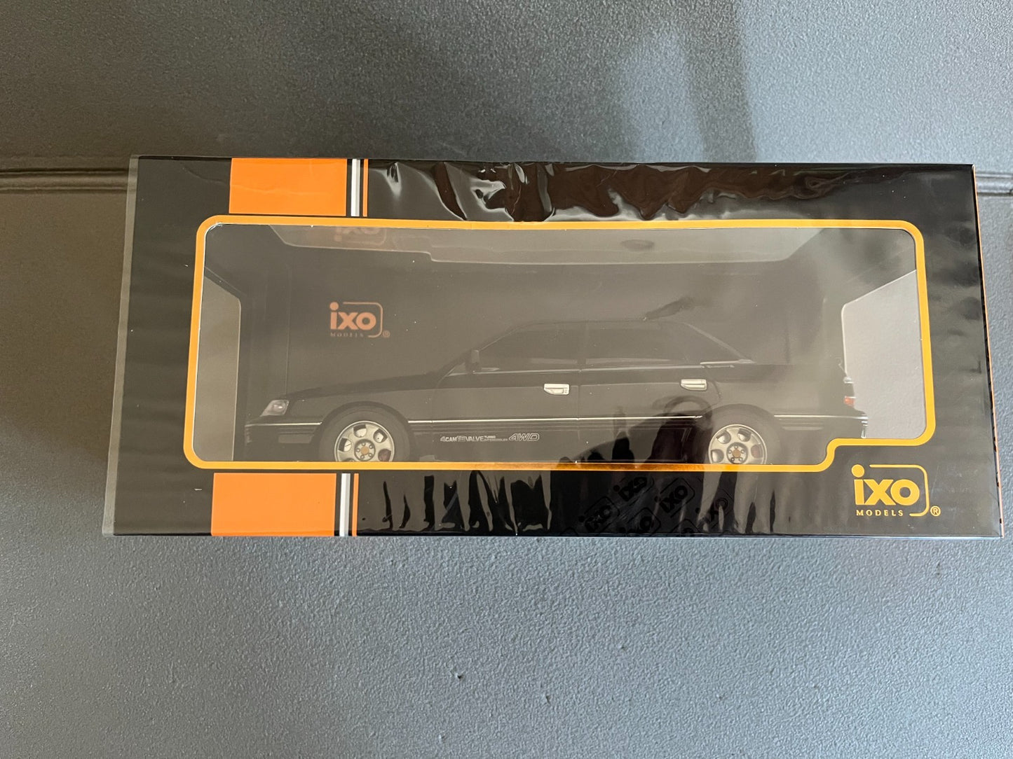 Voiture miniature Subaru Legacy RS 1991 IXO au 1/18