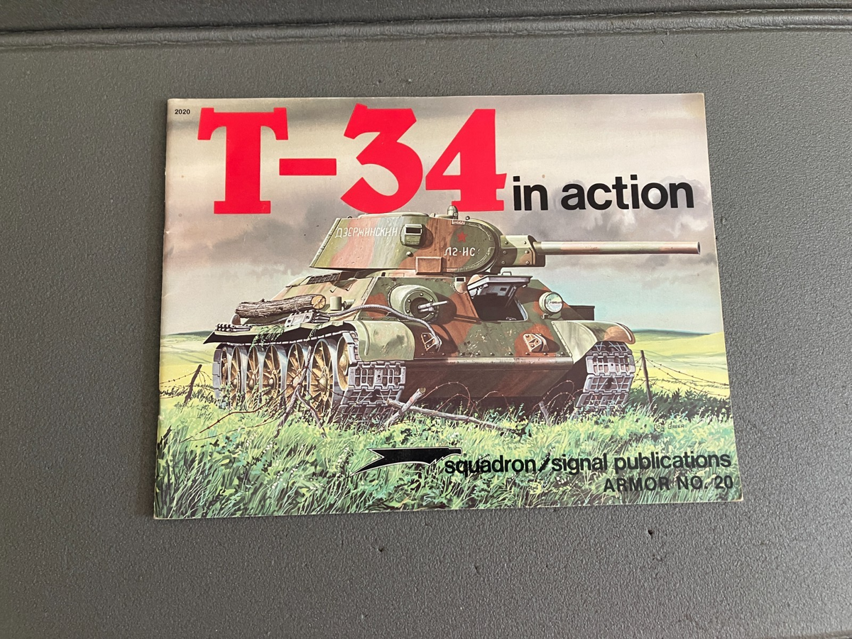 Livre Revue Militaire Char T-34 in Action Squadron Armor N°20