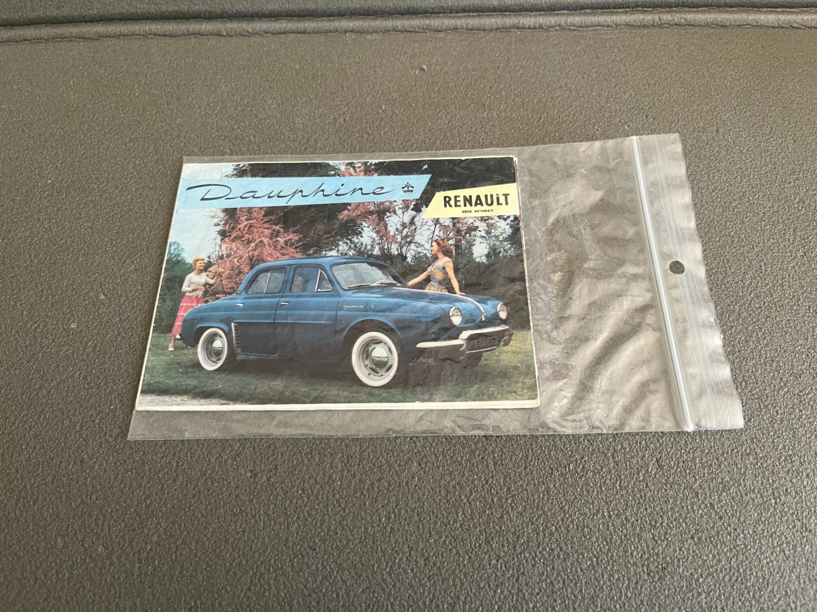 Ancien Dépliant Brochure Documentation Automobile Dauphine Renault