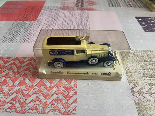 Voiture miniature Cadillac Commerciale 4060 Cadbury's Solido France au 1/43