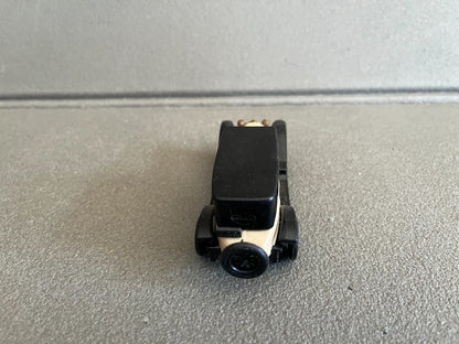 Voiture Miniature Ancien Plastique Lancia Lambda 5S Huilor France