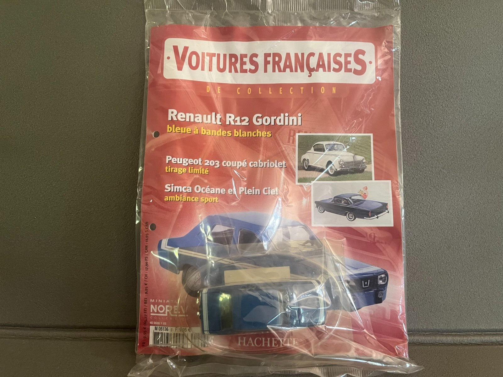 Voiture miniature Renault R12 Gordini Norev Hachette + Fascicule au 1/43