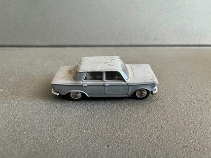 Ancienne Voiture Miniature Fiat 1500 Norev Plastique France Epave