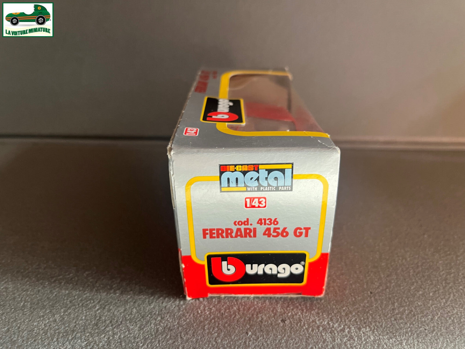 Voiture miniature Collection Ferrari 456 GT cod 4136 Burago 1/43