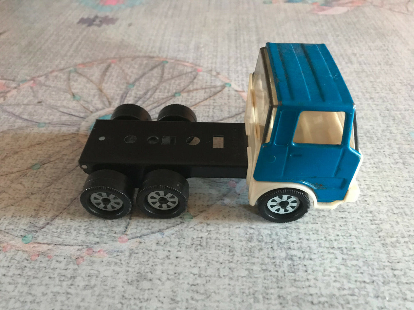 Voiture Miniature Ancien Jouet Fer Metal Plastique Camion Joustra Made in France