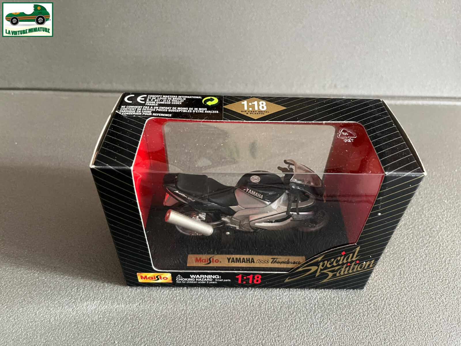 Moto miniature Yamaha 1000 Thunderace Maisto au 1/18